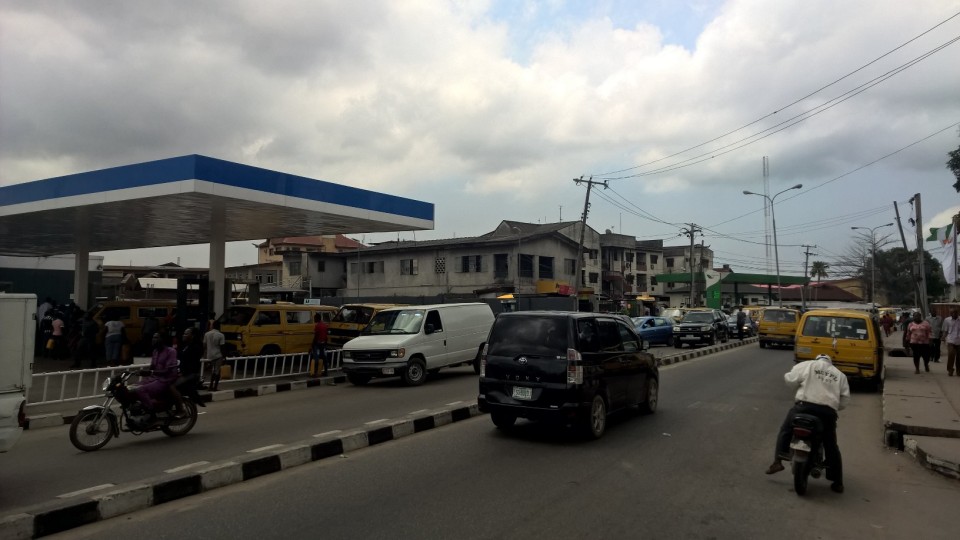 CLUSTERED OF MOTORISTS @ A PETROL STATION IN SURULERE